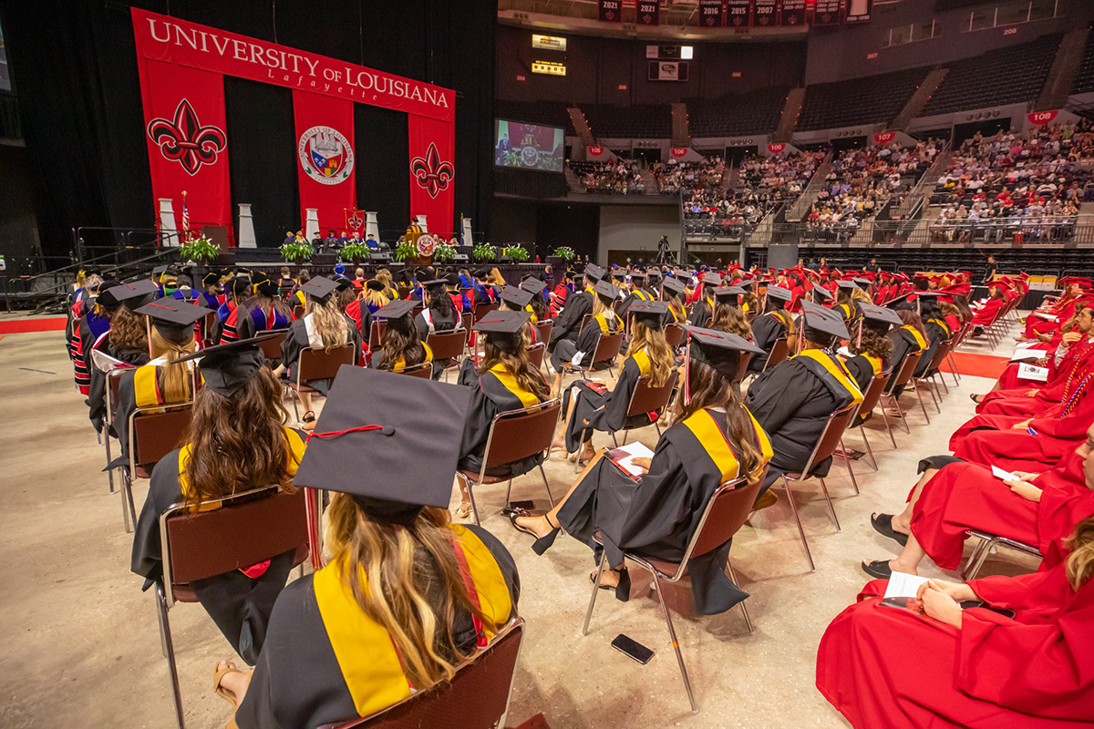 UL Lafayette’s number of 4.0 graduates the most ever in a single semester